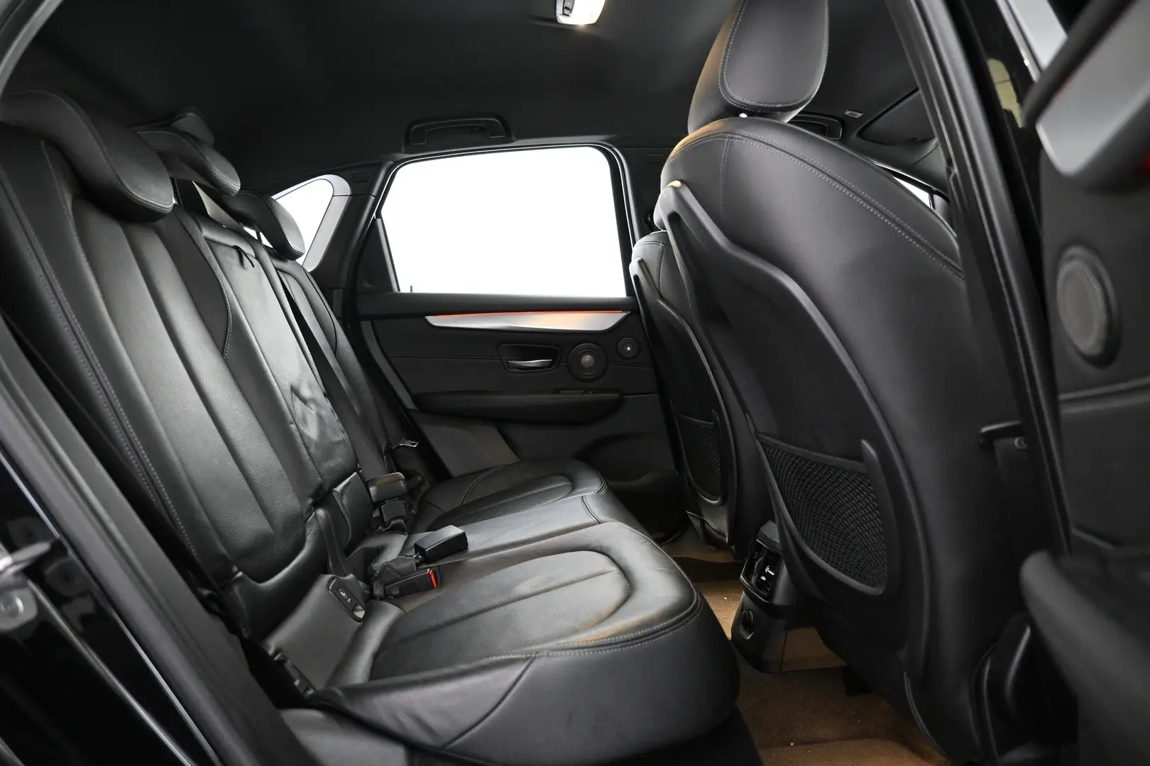 Car Image - 4Si5N5Ho9GM0CQmPfHDTv2