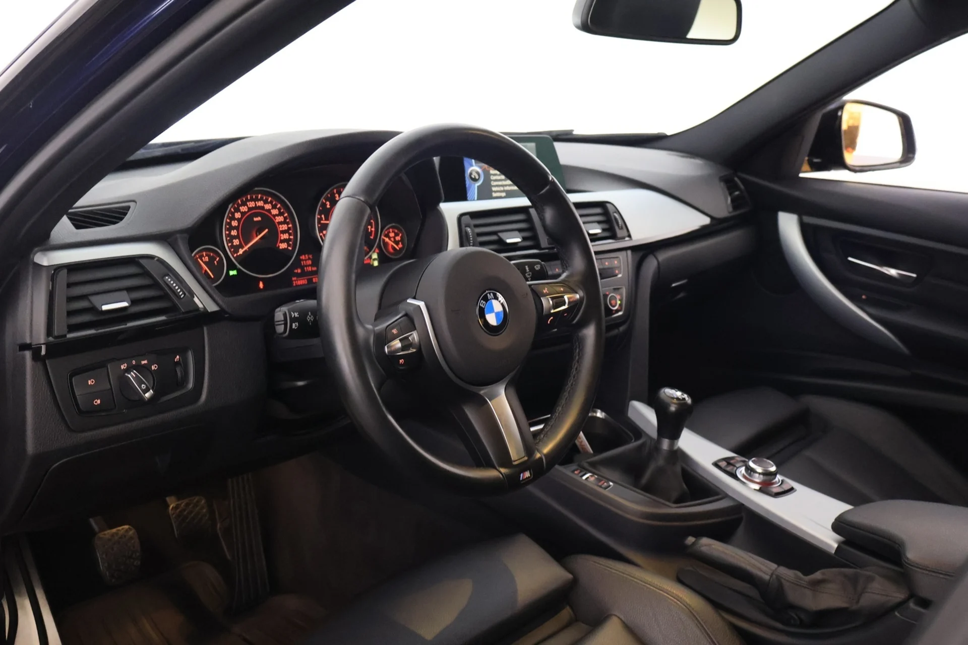 Car Image - 7GS9O4sAro4Jt8kquw5zzE
