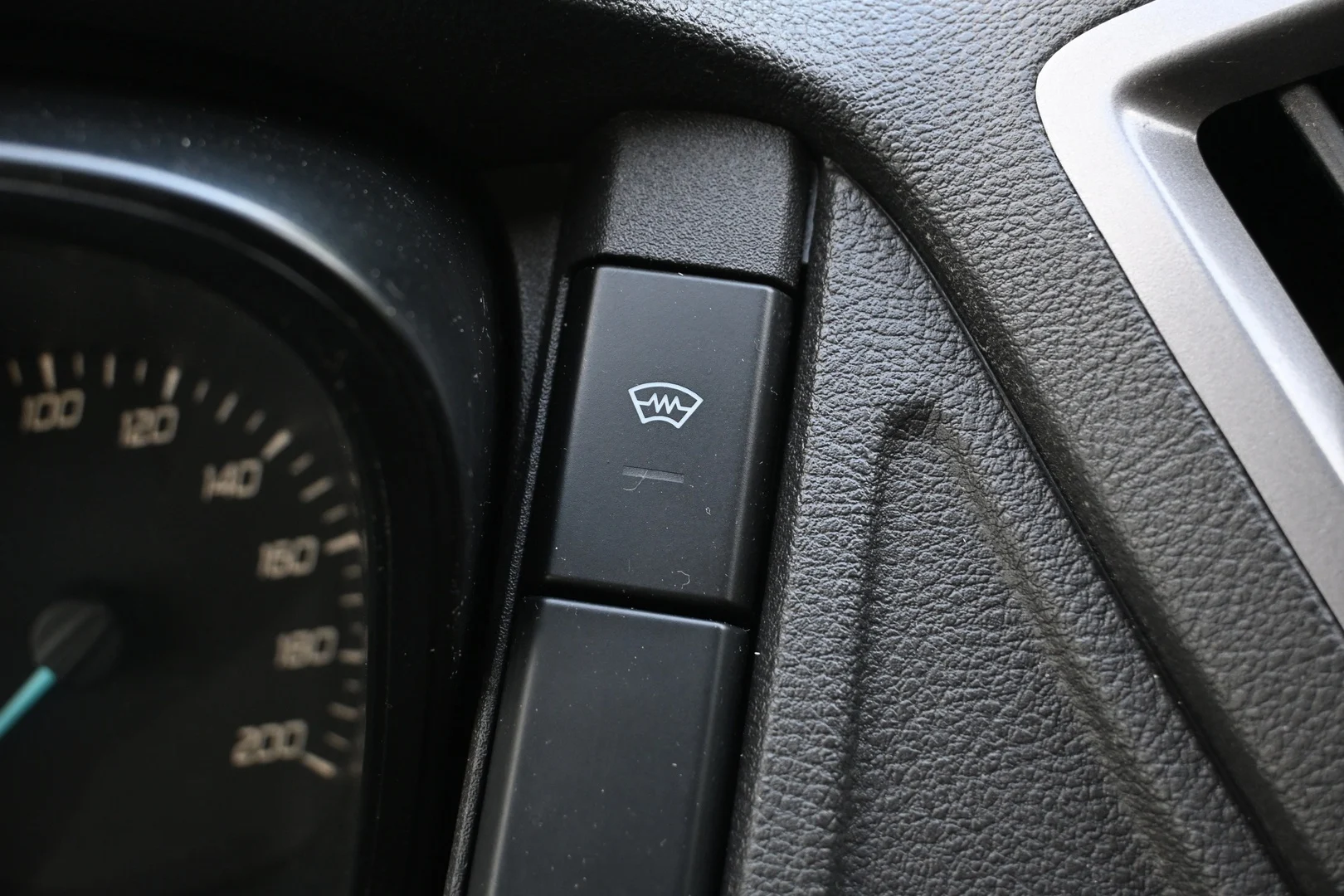 Car Image - 5VvRYr90l0HgvO82zZmHra
