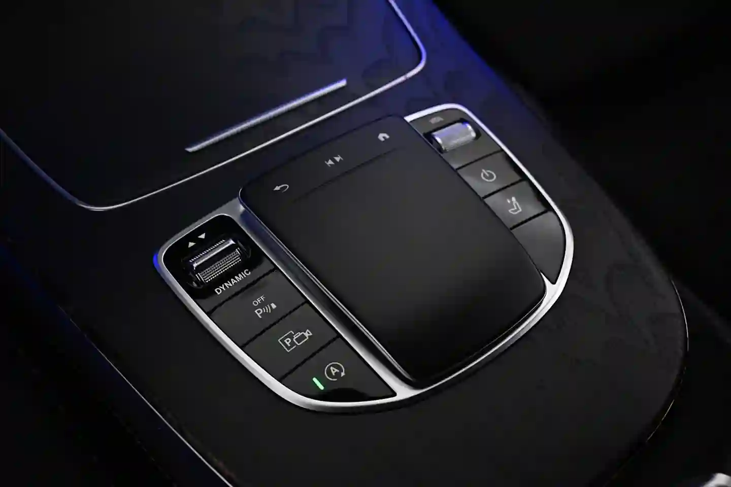 Car Image - 7AAo84ibJQnA8A8sZbmxmK