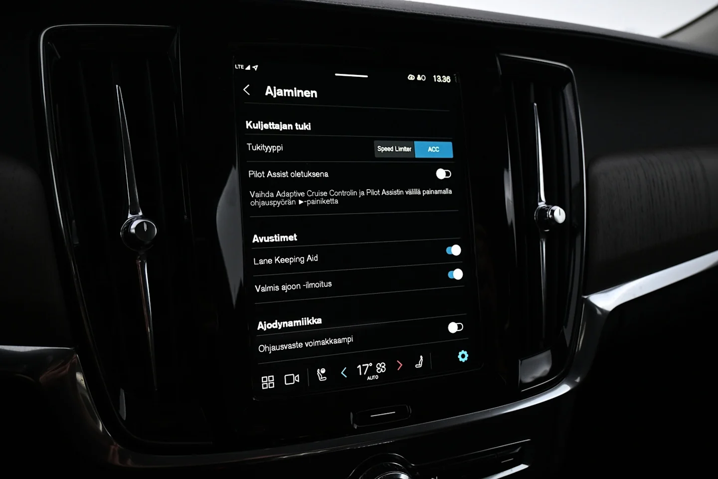 Car Image - 4xaQBJMt9sqErWu7xChVJl