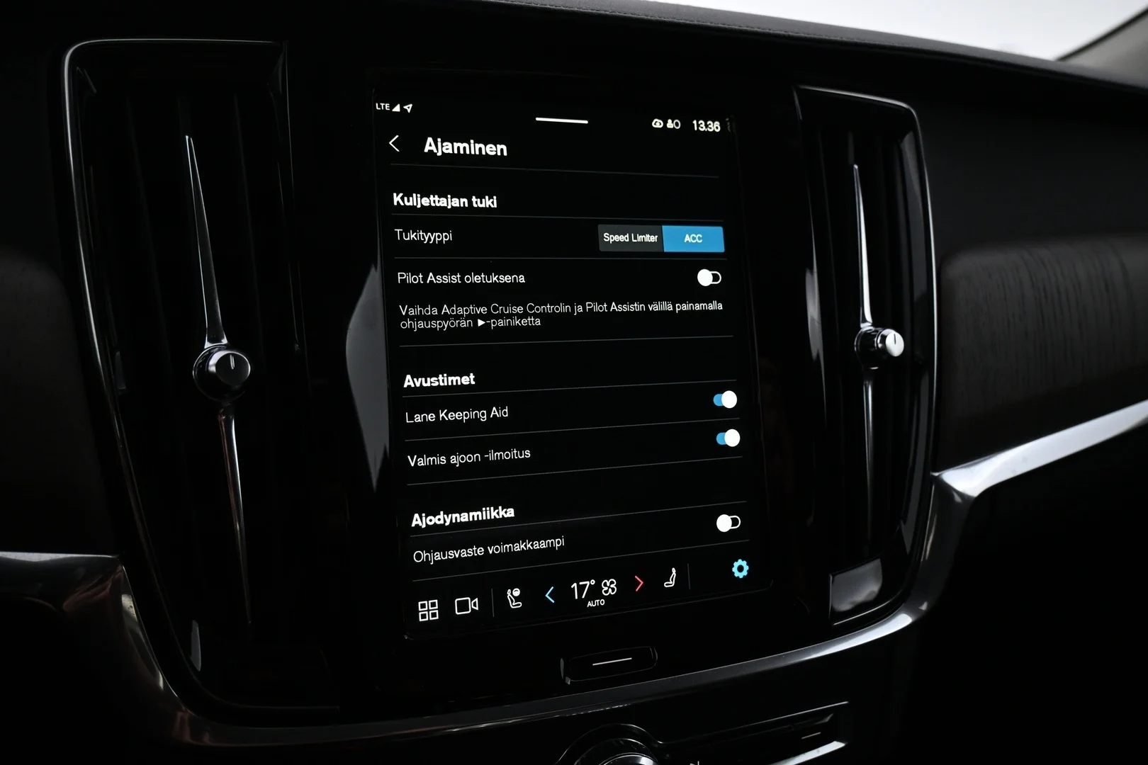 Car Image - 4xaQBJMt9sqErWu7xChVJl