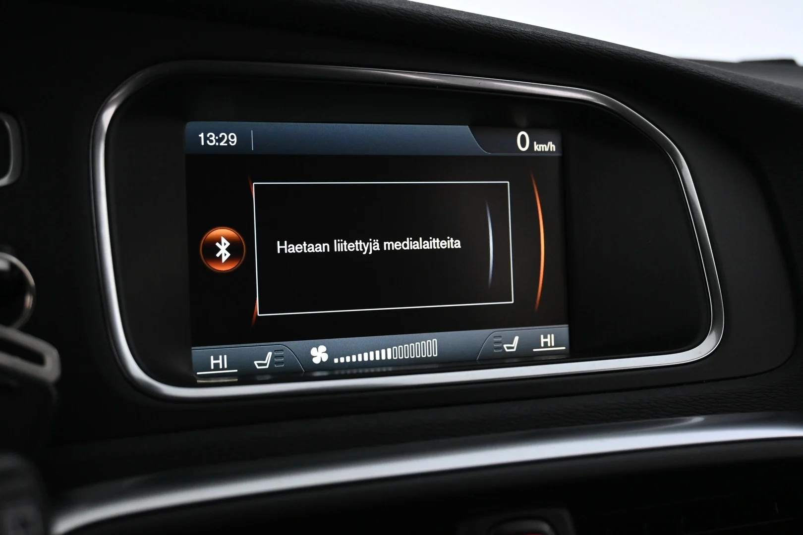 Car Image - 4UUtbR0MF4TY3QgRmK6hjS
