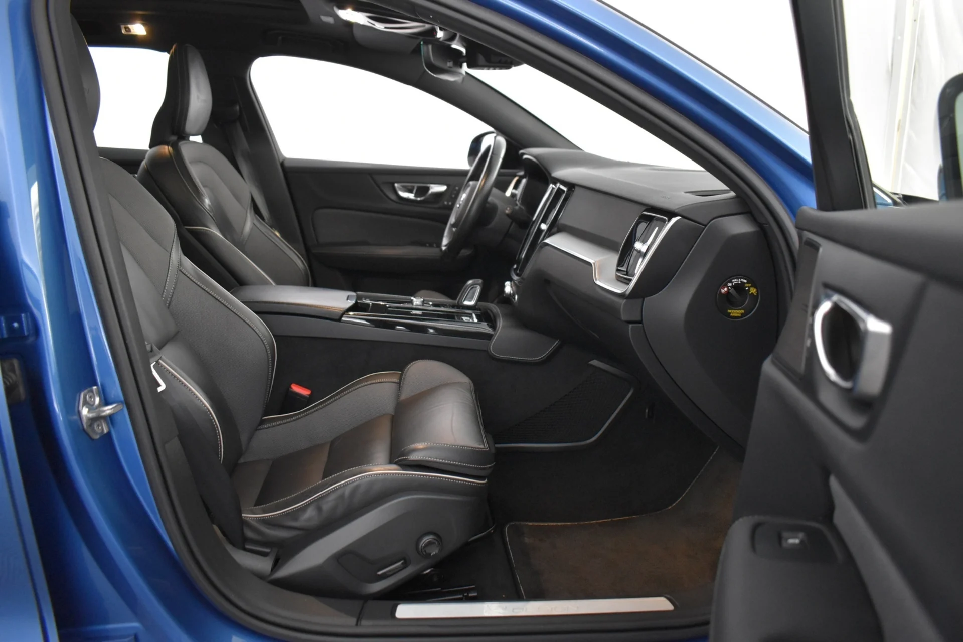 Car Image - 4OaWln1xCjQbdYvUEzYCfn