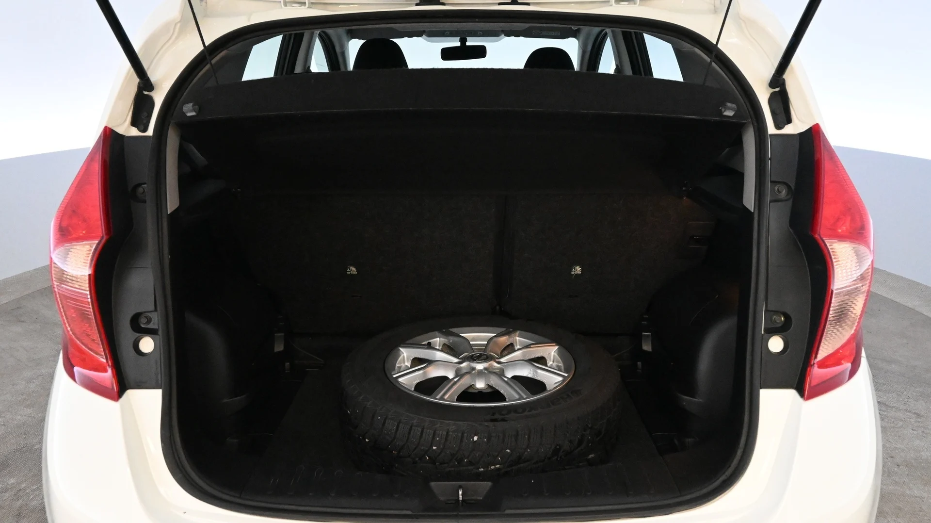 Car Image - 48xFuVJRSEbmKLas8jQ4JM