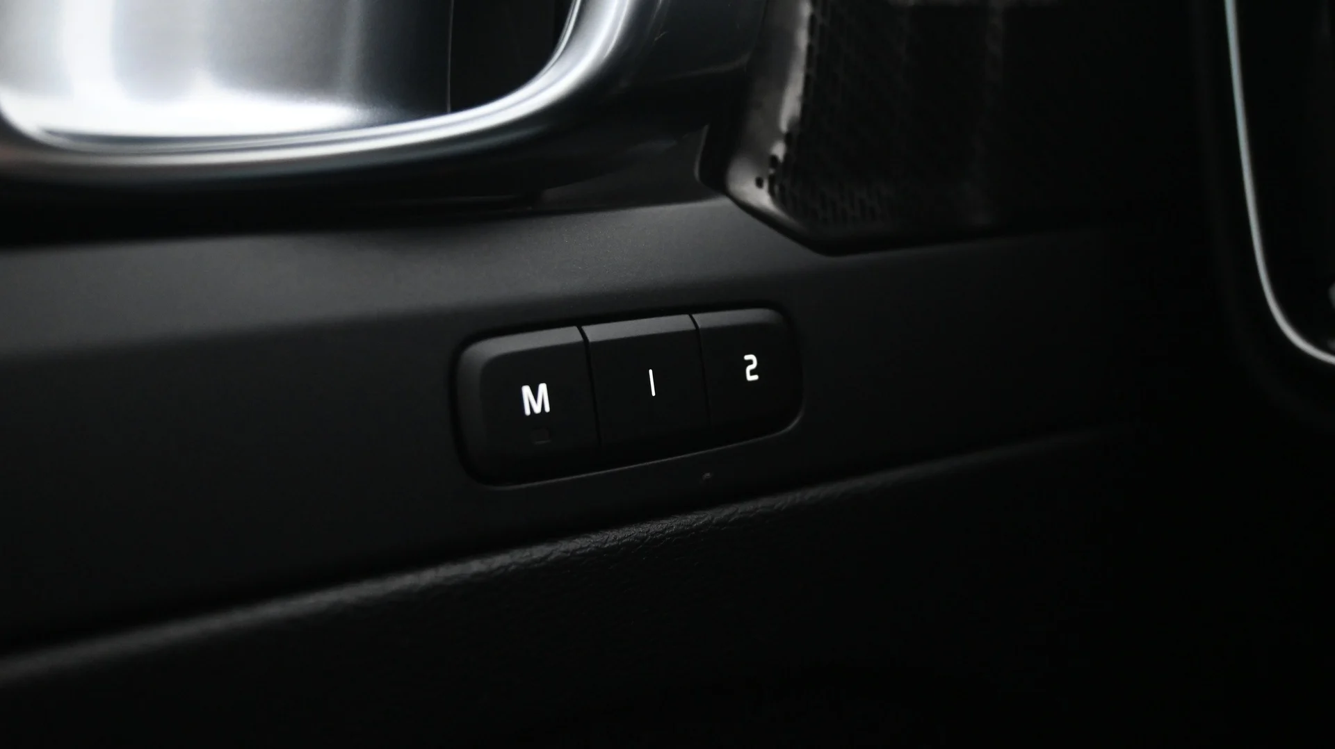 Car Image - 35PJ71RBQlZII7DdFrSTMM
