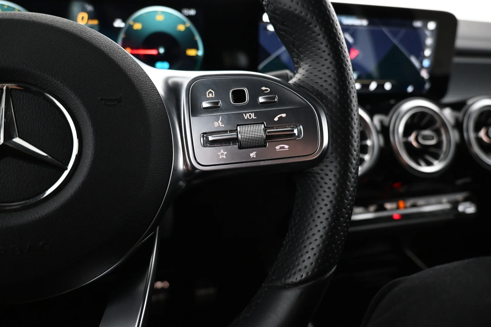 Car Image - 9I3GYOr4hwoImf6kd6yzJ