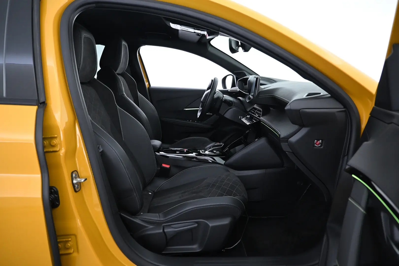 Car Image - 4LLyiRFU8da37QIWW3iq3a