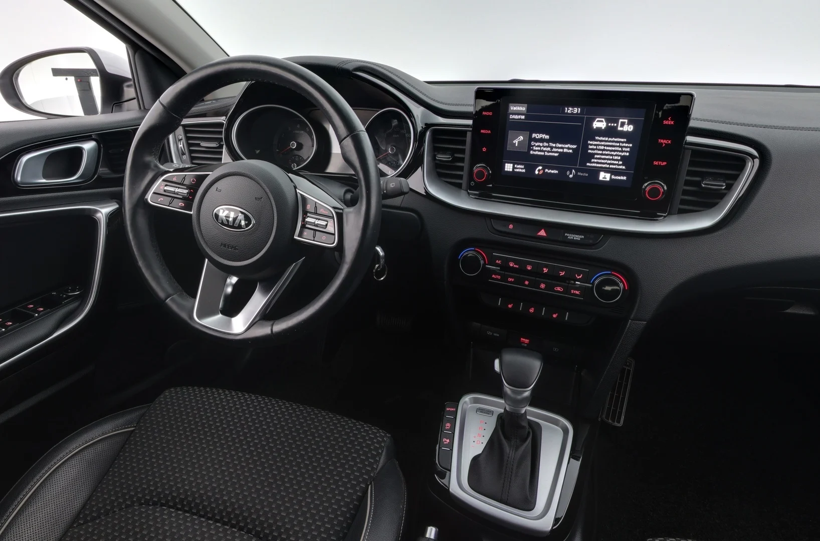 Car Image - 25s0Dg5WlzFAN72DZ9q37F