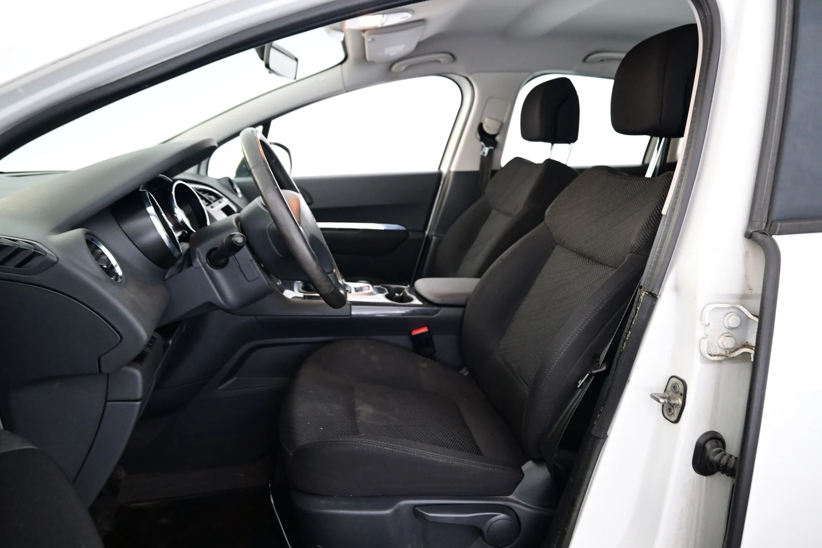 Car Image - 1nYr4lvOSO64vJMU4y3lOu