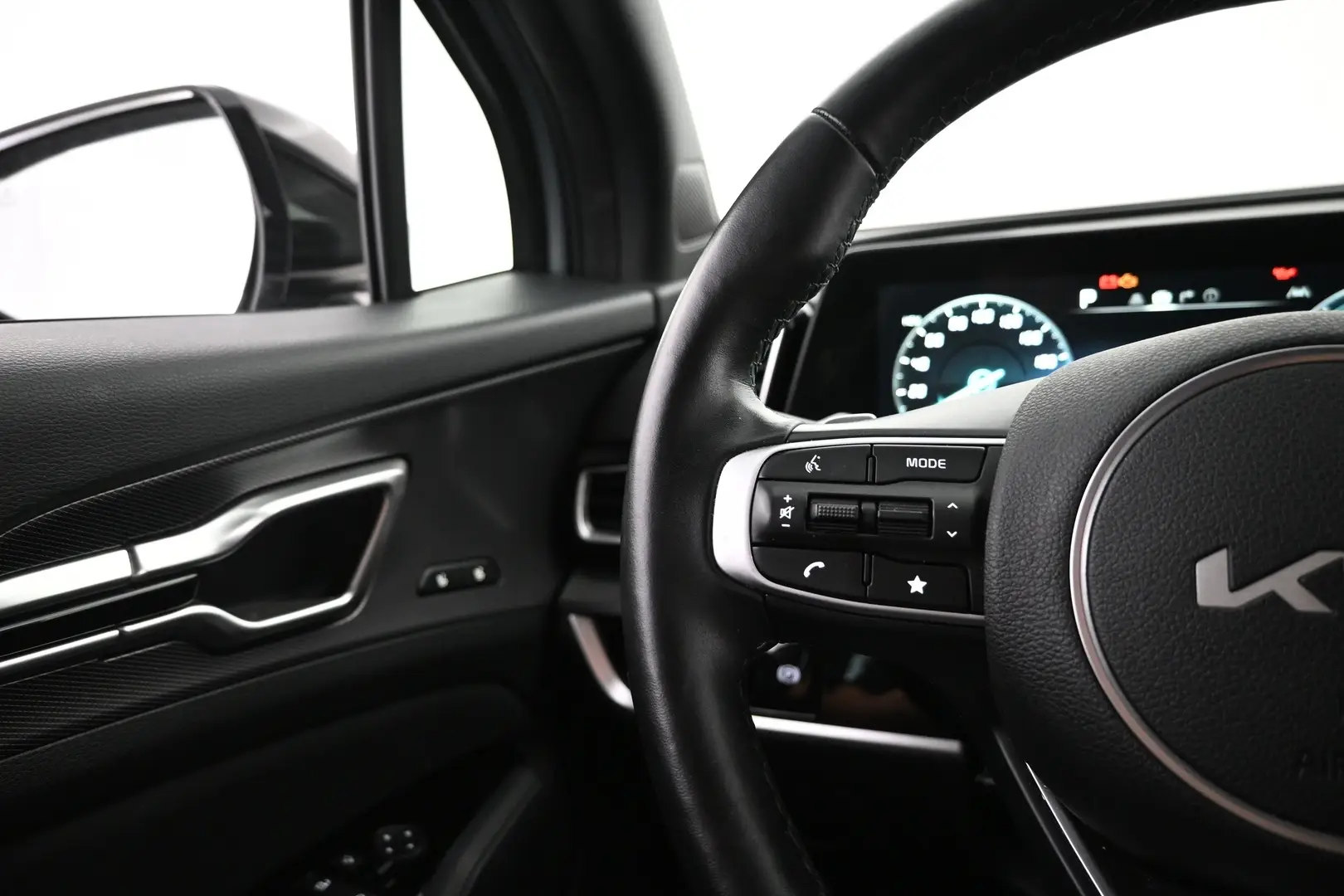 Car Image - 1yqdAczyaTzx3g9MVCuj0G