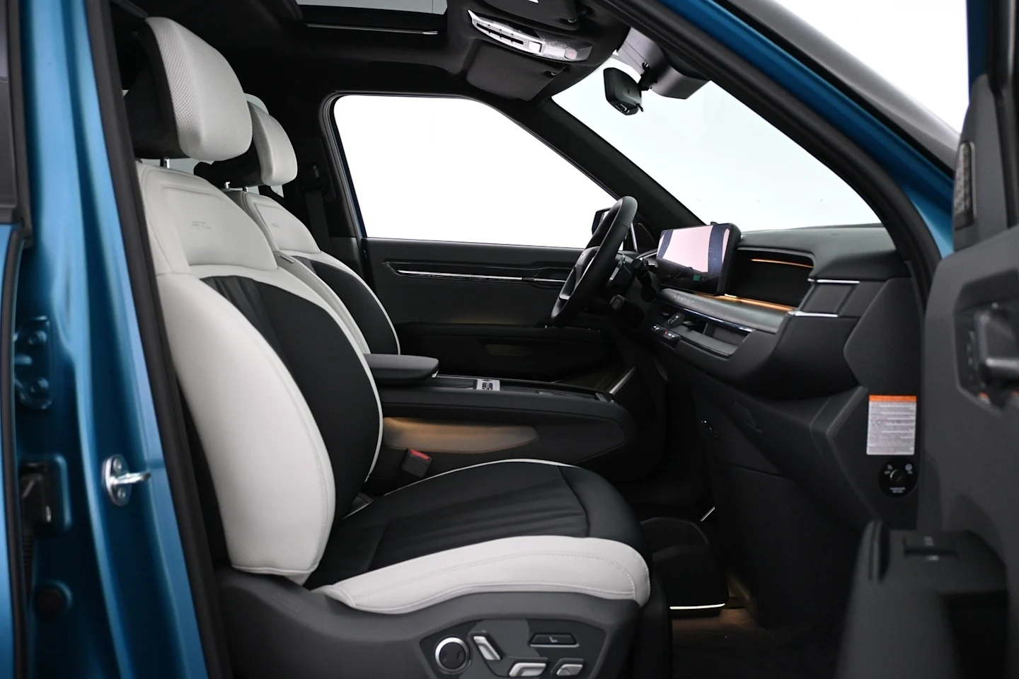 Car Image - 31ZbbmMQNUjQda4Achbdnb