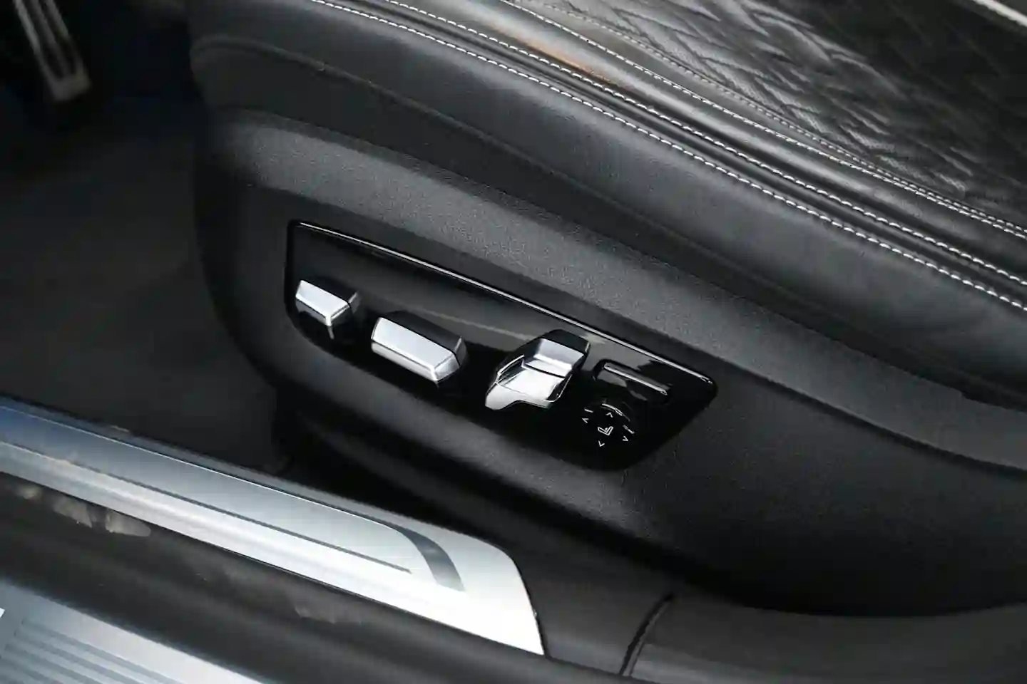 Car Image - 6SmPiGu3f0uVvcStaxfCRD