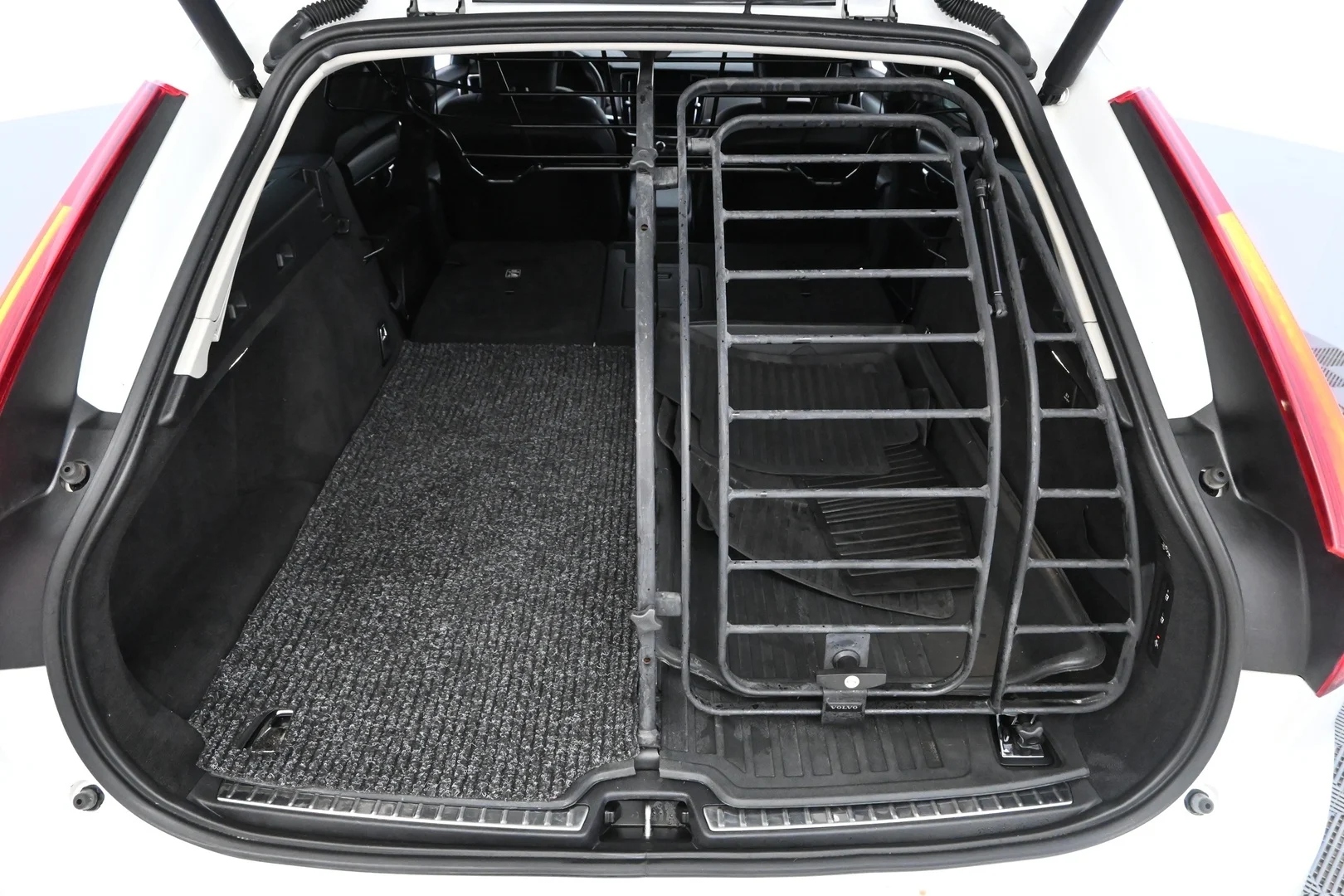 Car Image - 6i4fL7z3DFPcYa2eGl2hLb