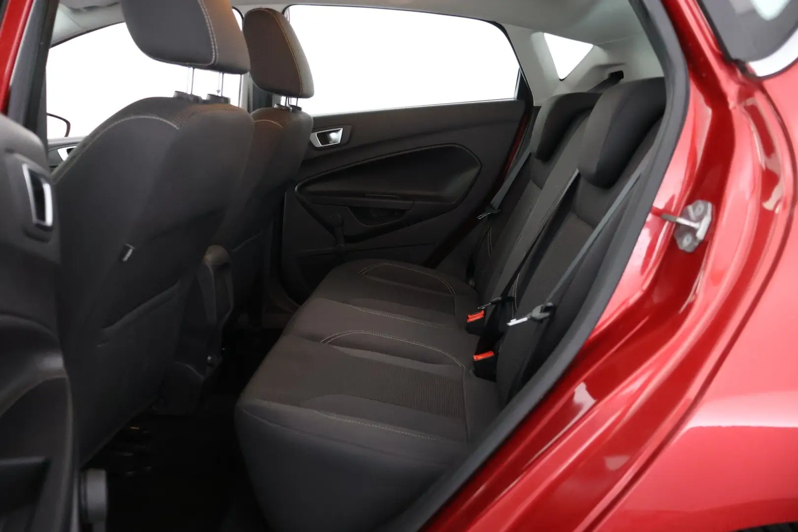 Car Image - 5tqj86J4K4RdZgPeQFfSkD