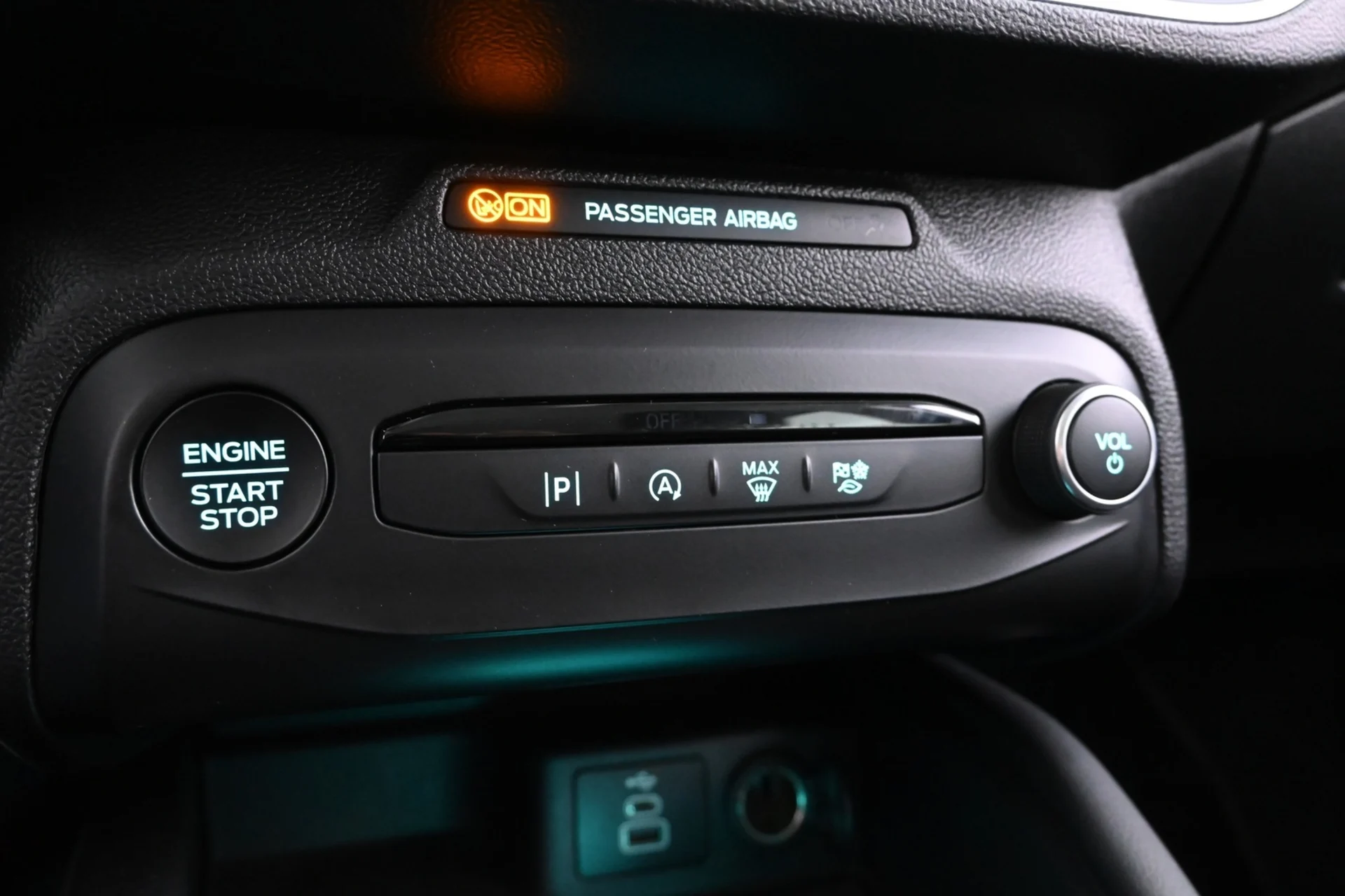 Car Image - 32K3bUAPSbryVuELWkNkfU