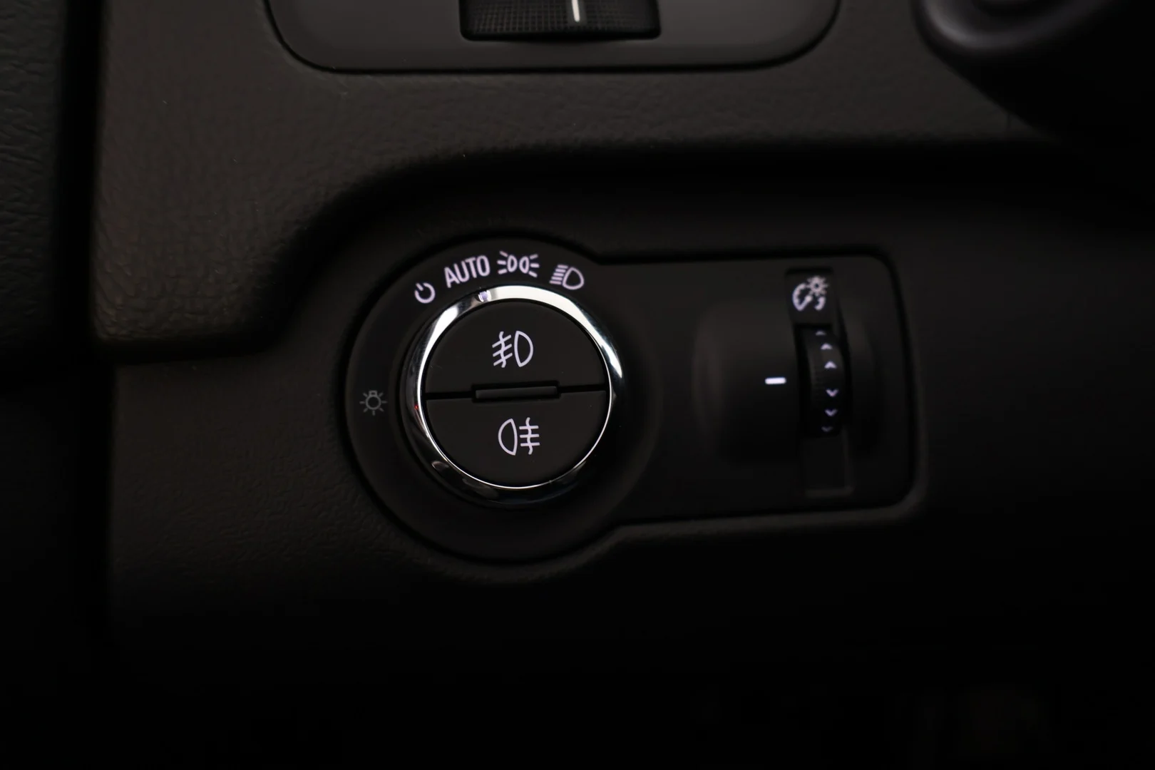 Car Image - TgYygCIlaNx2nQEeDM4bq