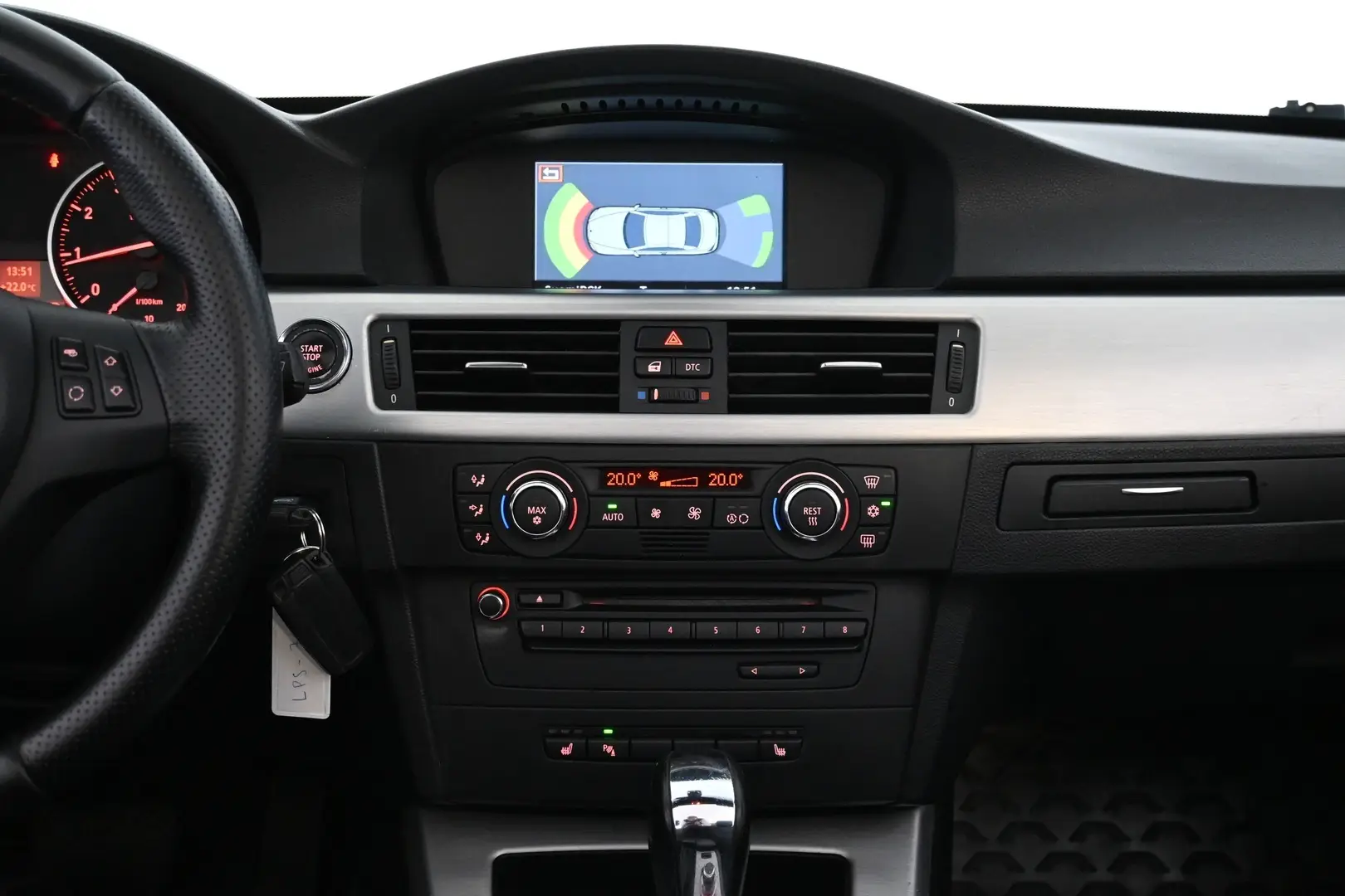 Car Image - 1IUsgvnkEdmSKwCKpUMlXd