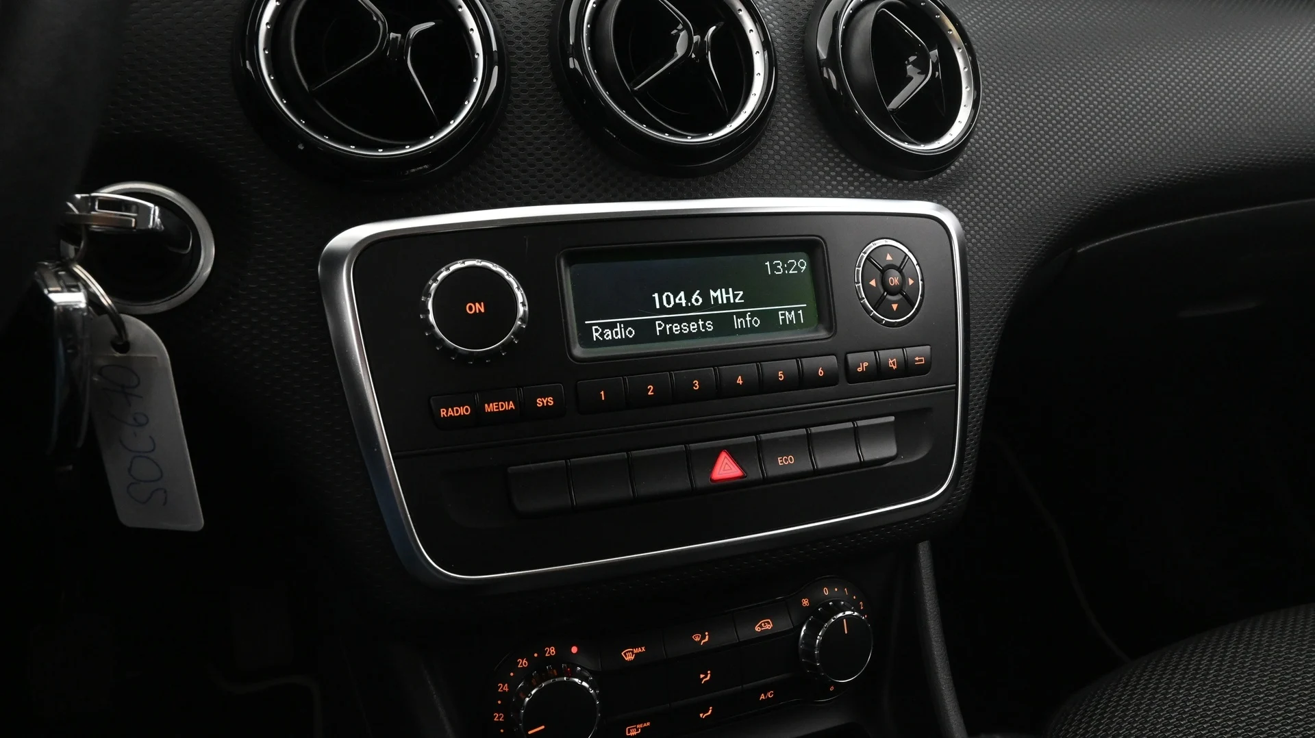 Car Image - 13DKLBfdGVJIjKouFkIudj