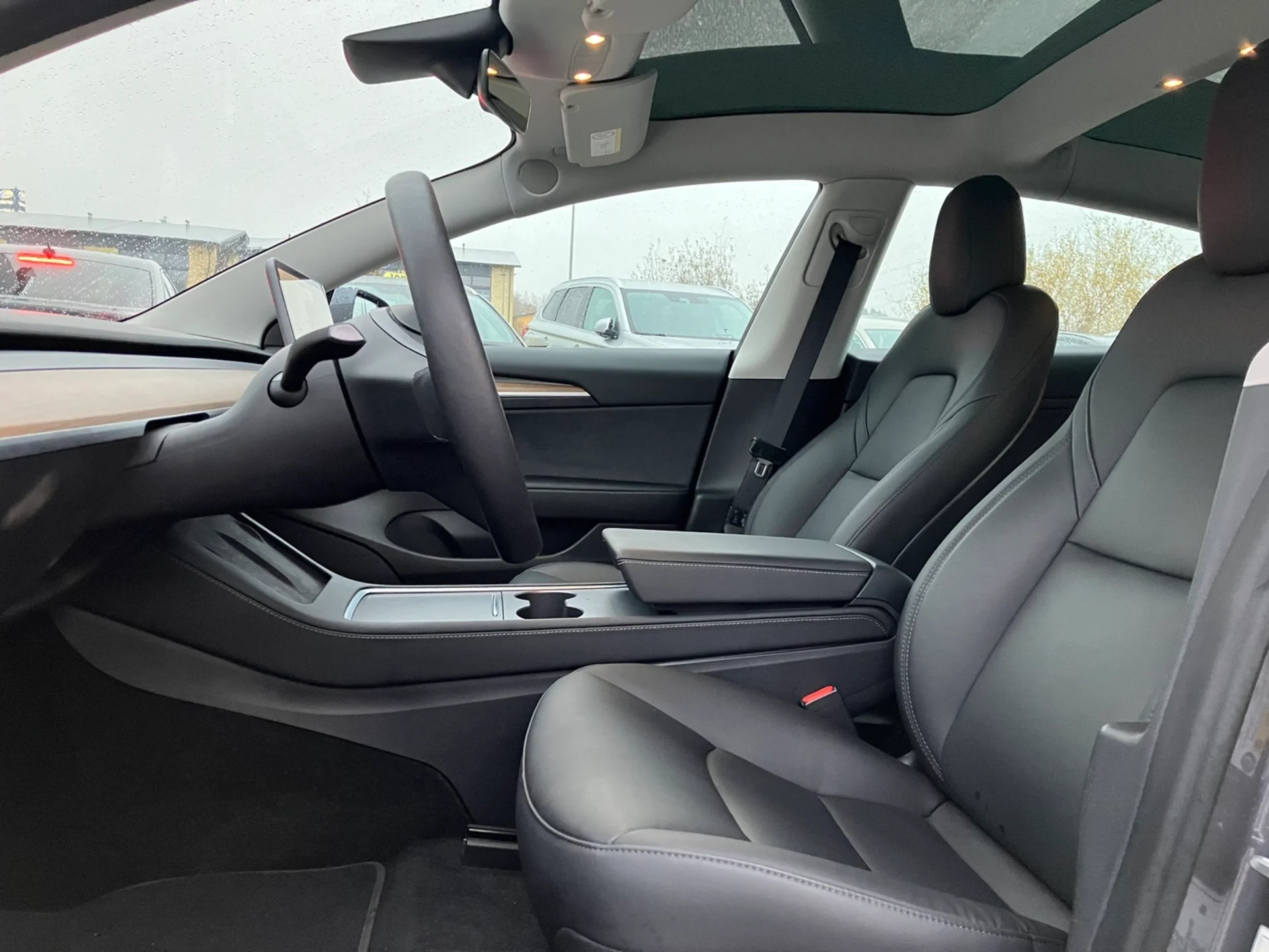 Car Image - 50IYNqMmgel5vJnhr3NAy4