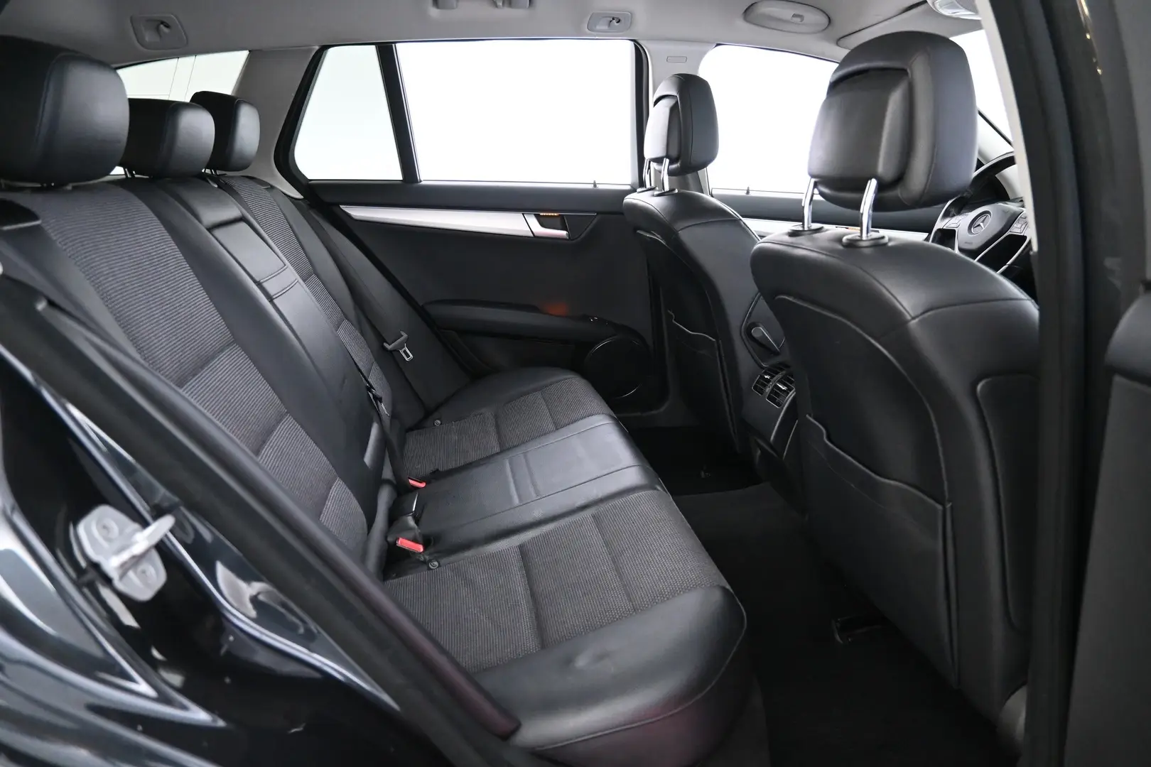 Car Image - 4J4ic9ndNA8BPlkPSetw9P