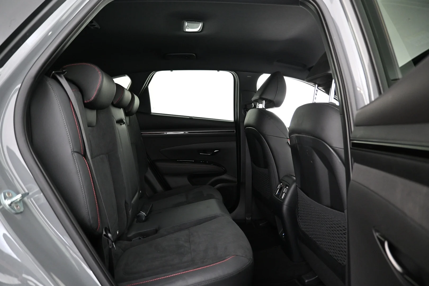 Car Image - 3Y99NZvMAiwFaP2Nu6FVl9