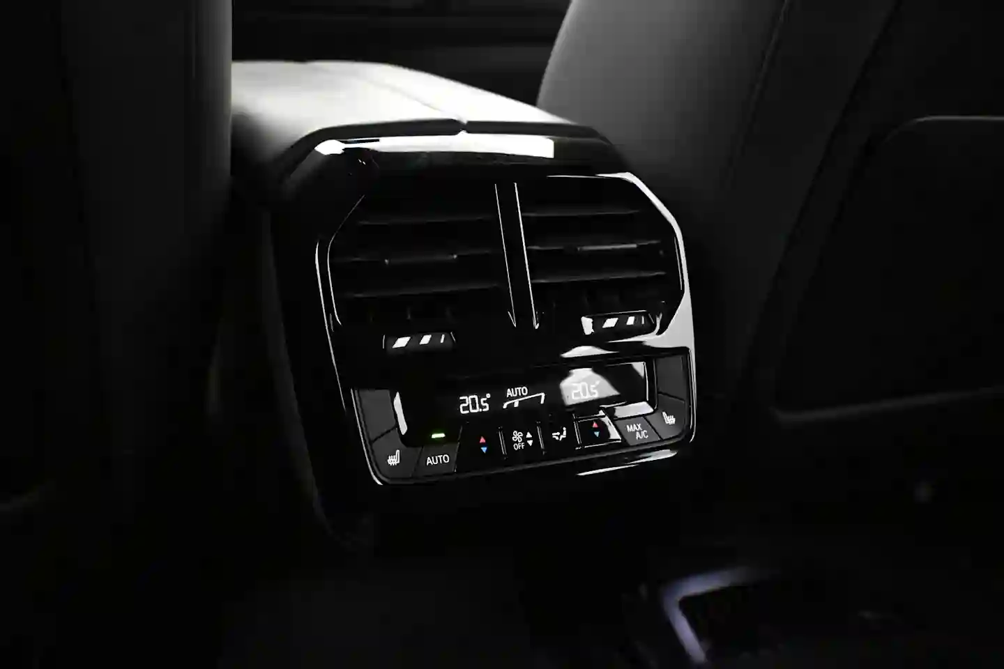 Car Image - 4MZTgLdLMP5NDEuhtI9ymm