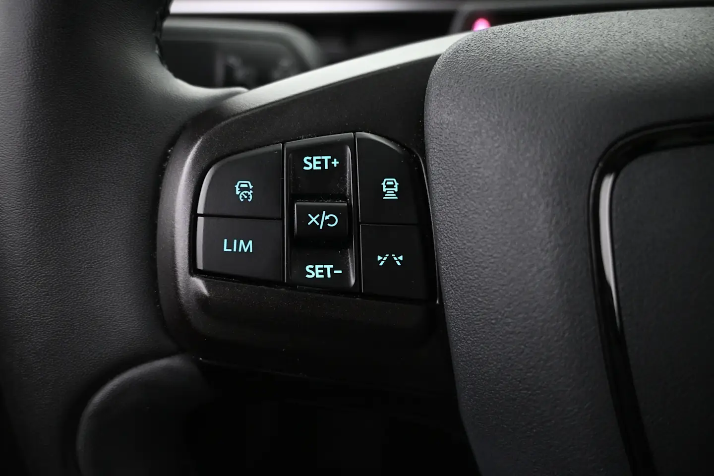 Car Image - 18LVVWT8IEWtmILCXISd4c