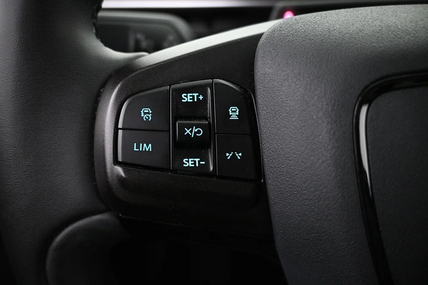 Car Image - 18LVVWT8IEWtmILCXISd4c