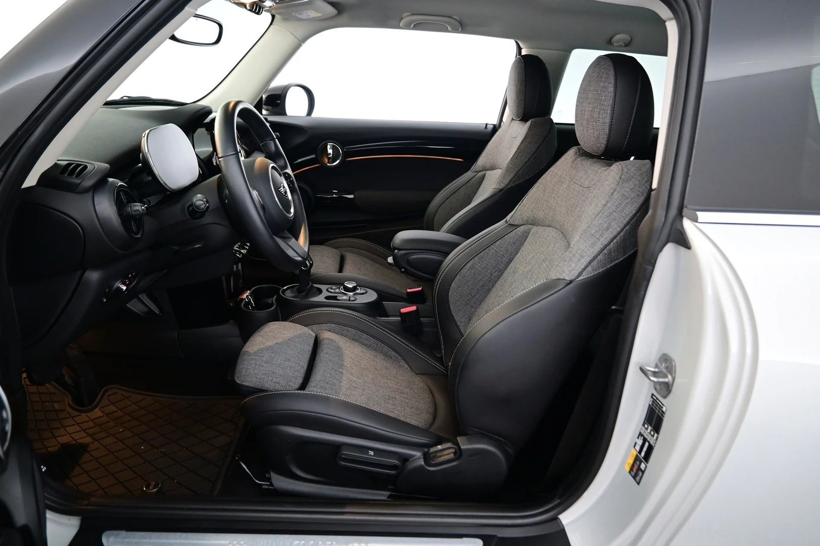 Car Image - 7BVKEyIUESF440Jhe5wQoU