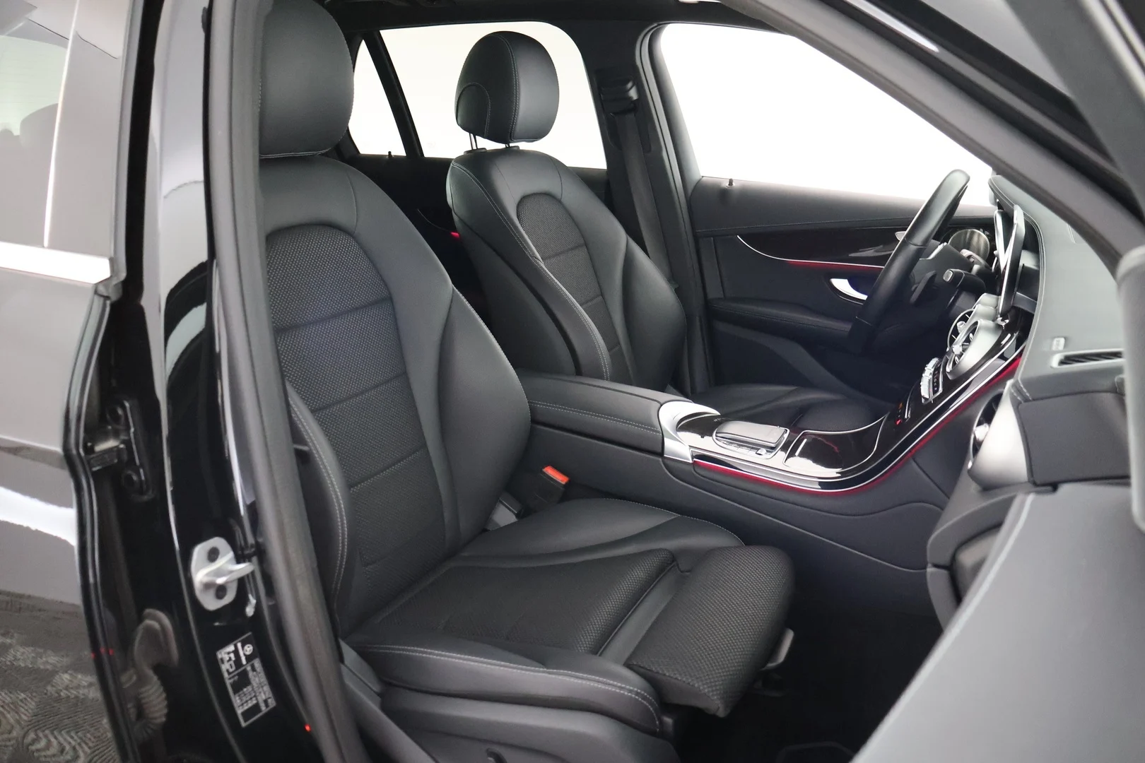 Car Image - 1hEBRstgkKmMHtZzGB8ms9