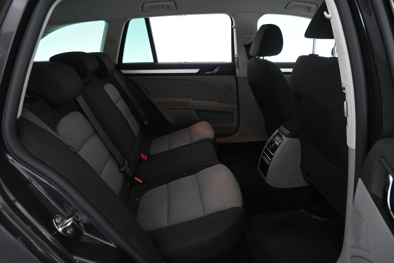 Car Image - 1MRVWODxvf03YVN6C4ESFh