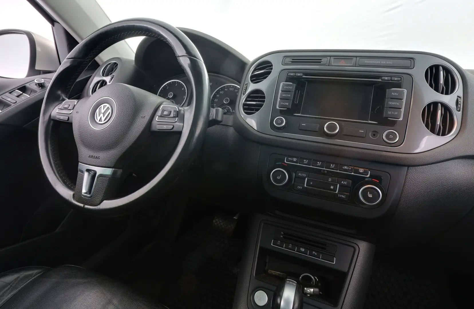 Car Image - 309mnchTk2vuSPaSA9E93