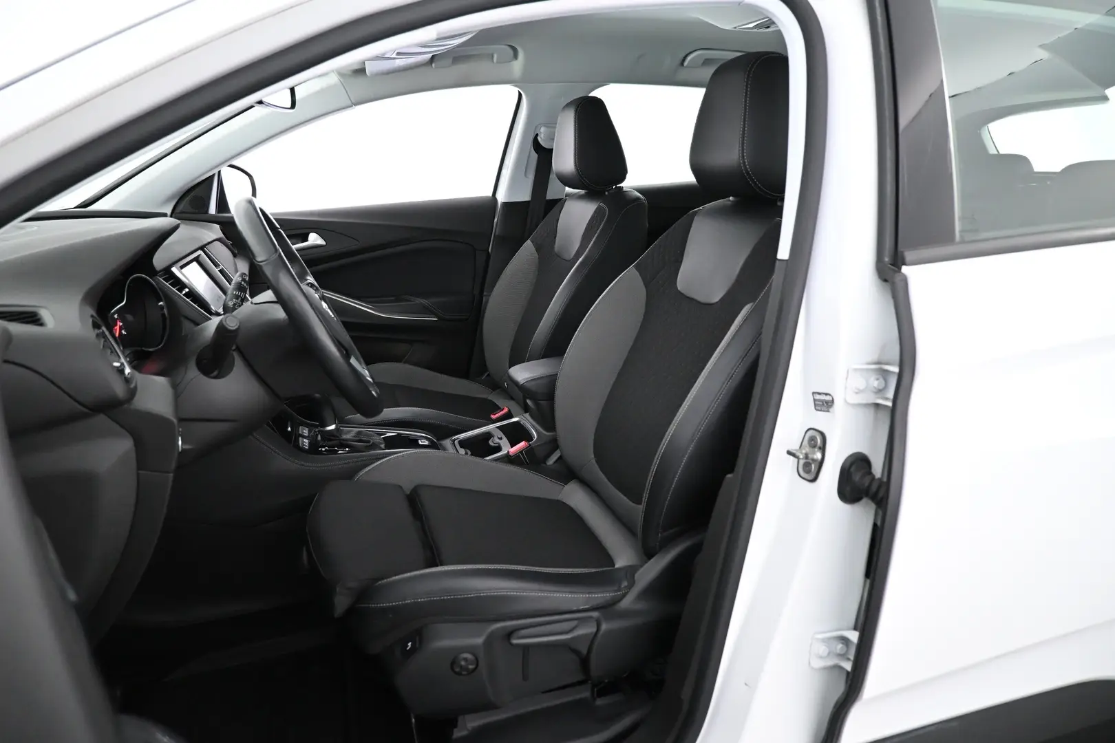 Car Image - 47WSQjSLnfNiKVLfPDM6Nz