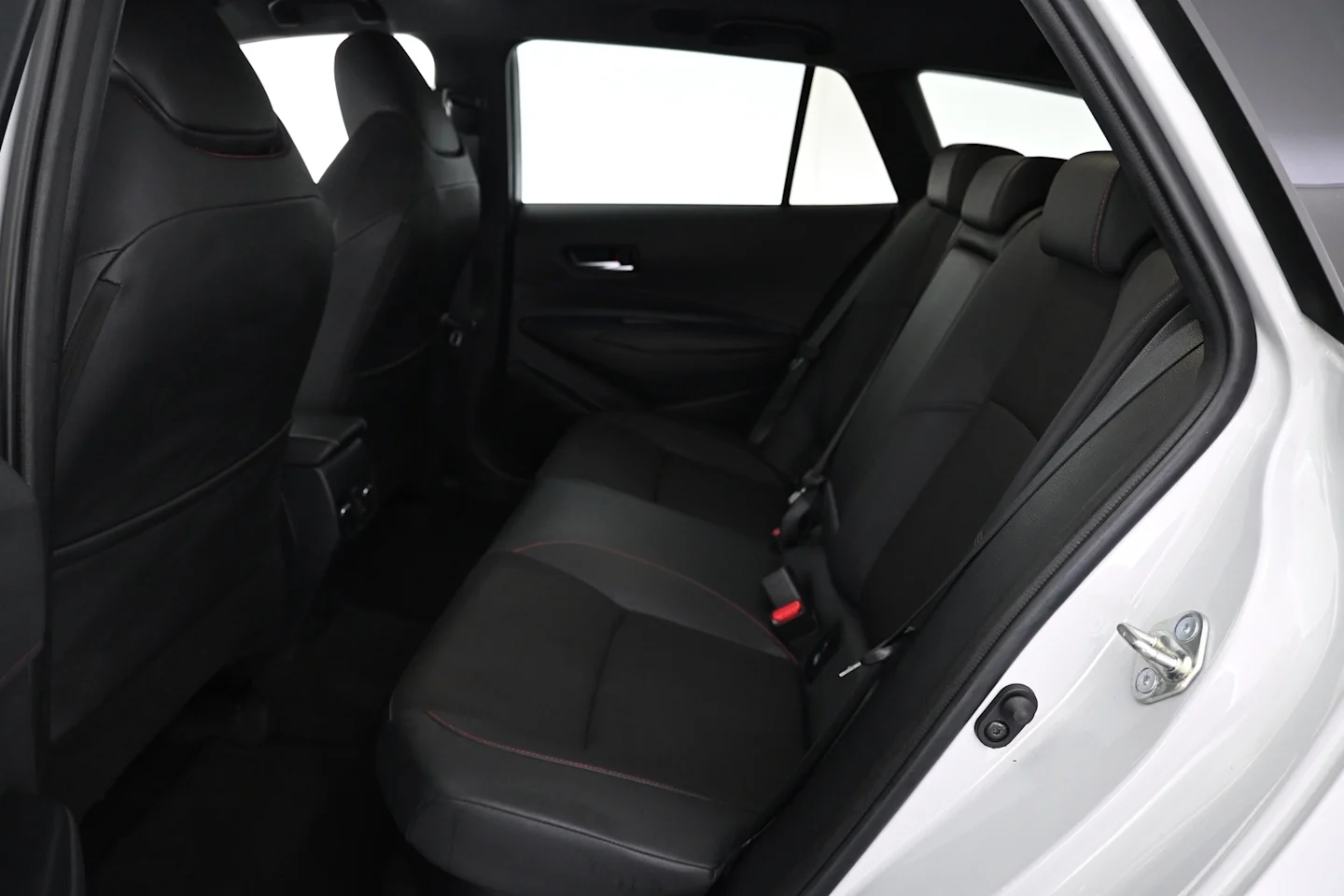 Car Image - 6UC5M8OdntKQ0opkGJZUSx