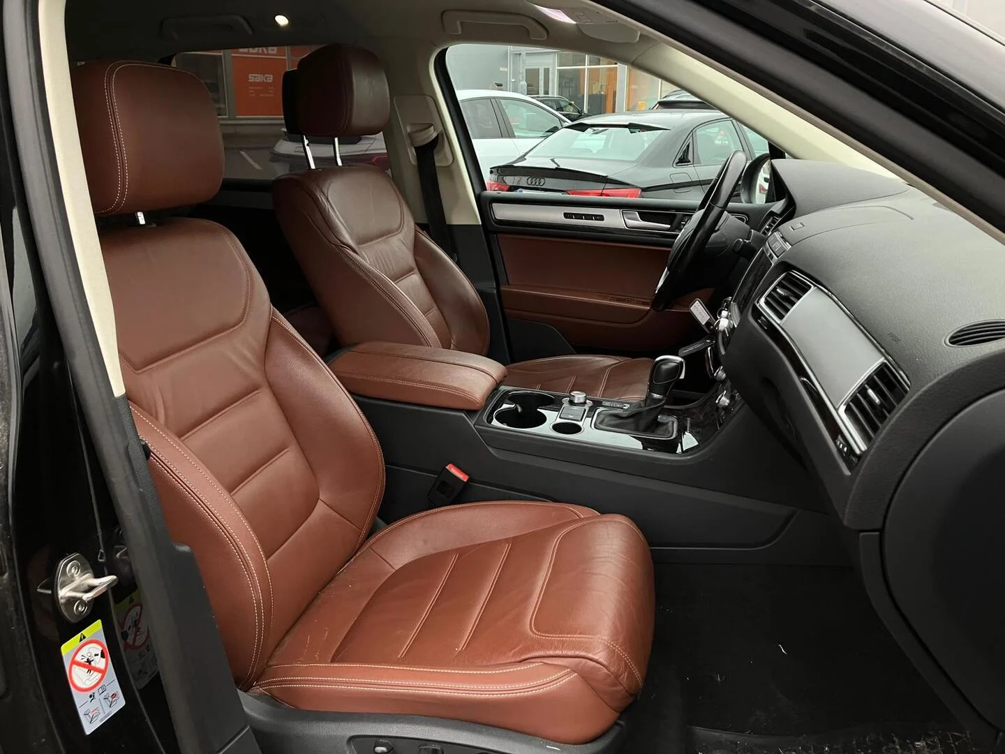Car Image - 2R7t2VMvlQYiVwwP7qJxmH