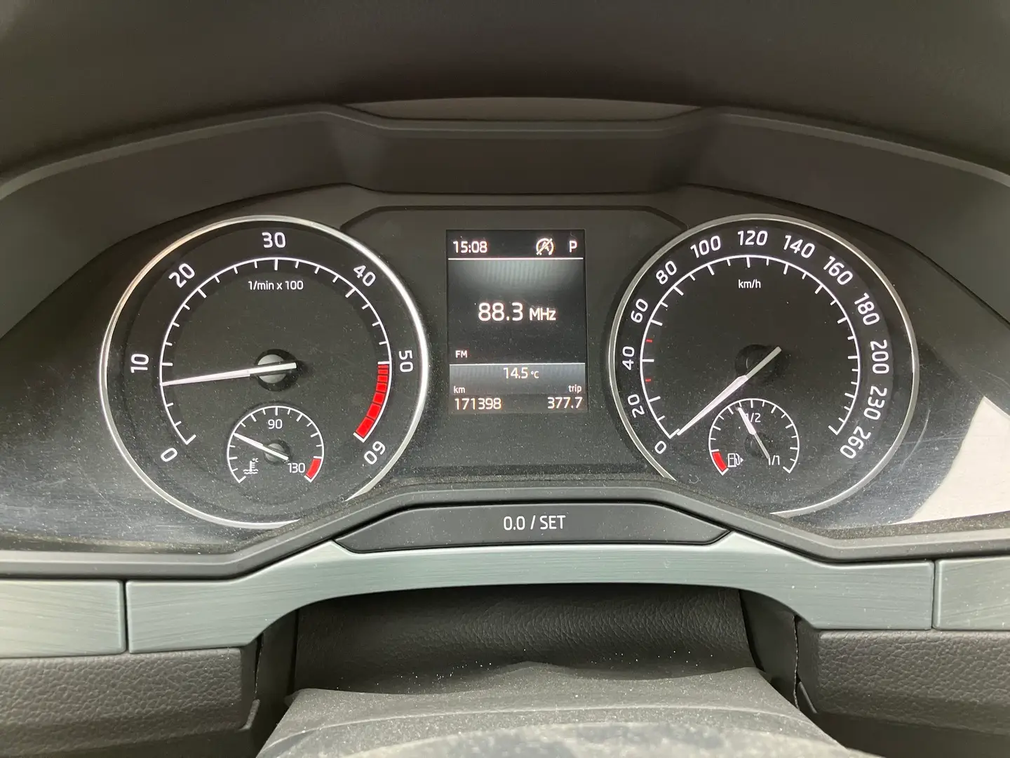 Car Image - 7wqkN8UlSFYYAdQo9pGPOf