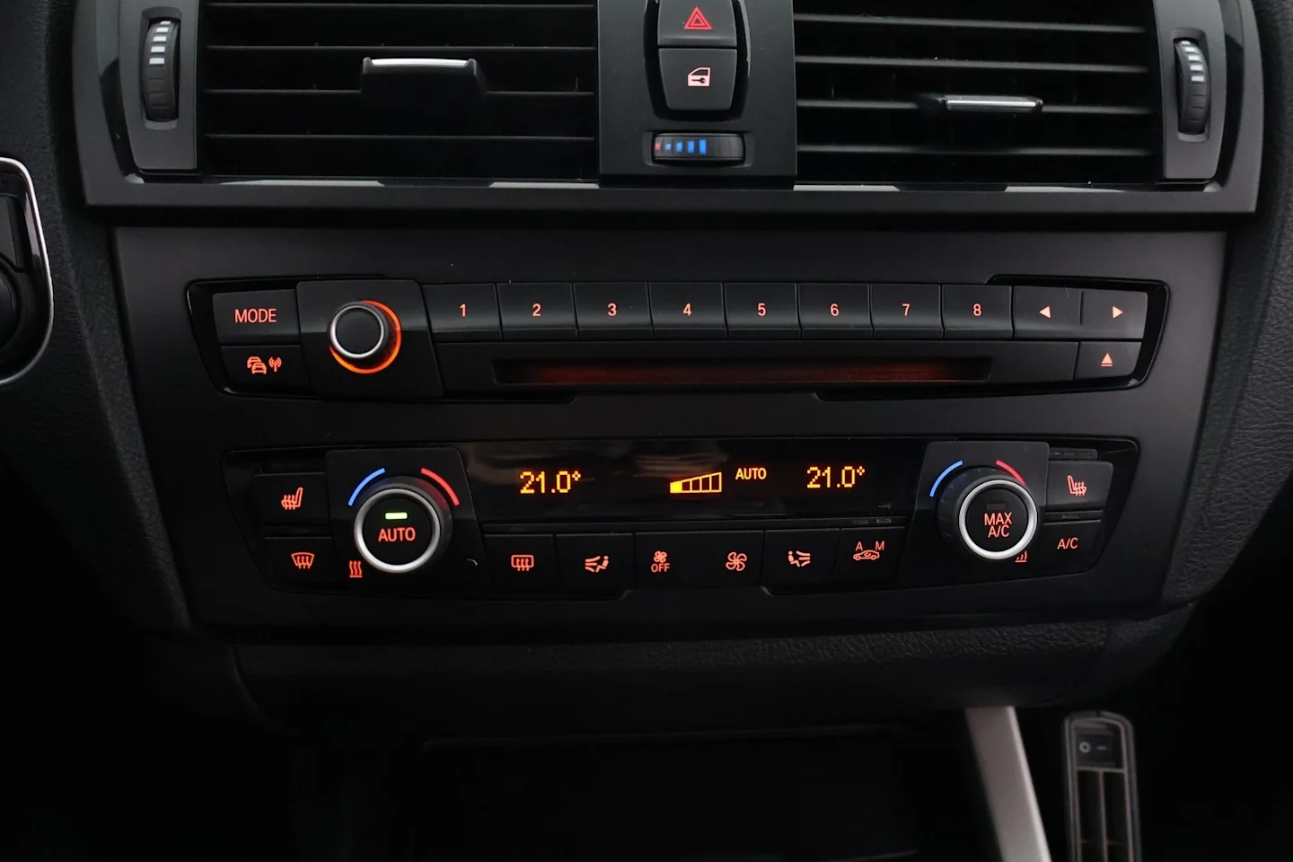 Car Image - 32qFBIEd9GA4Ijrslvq4Mk