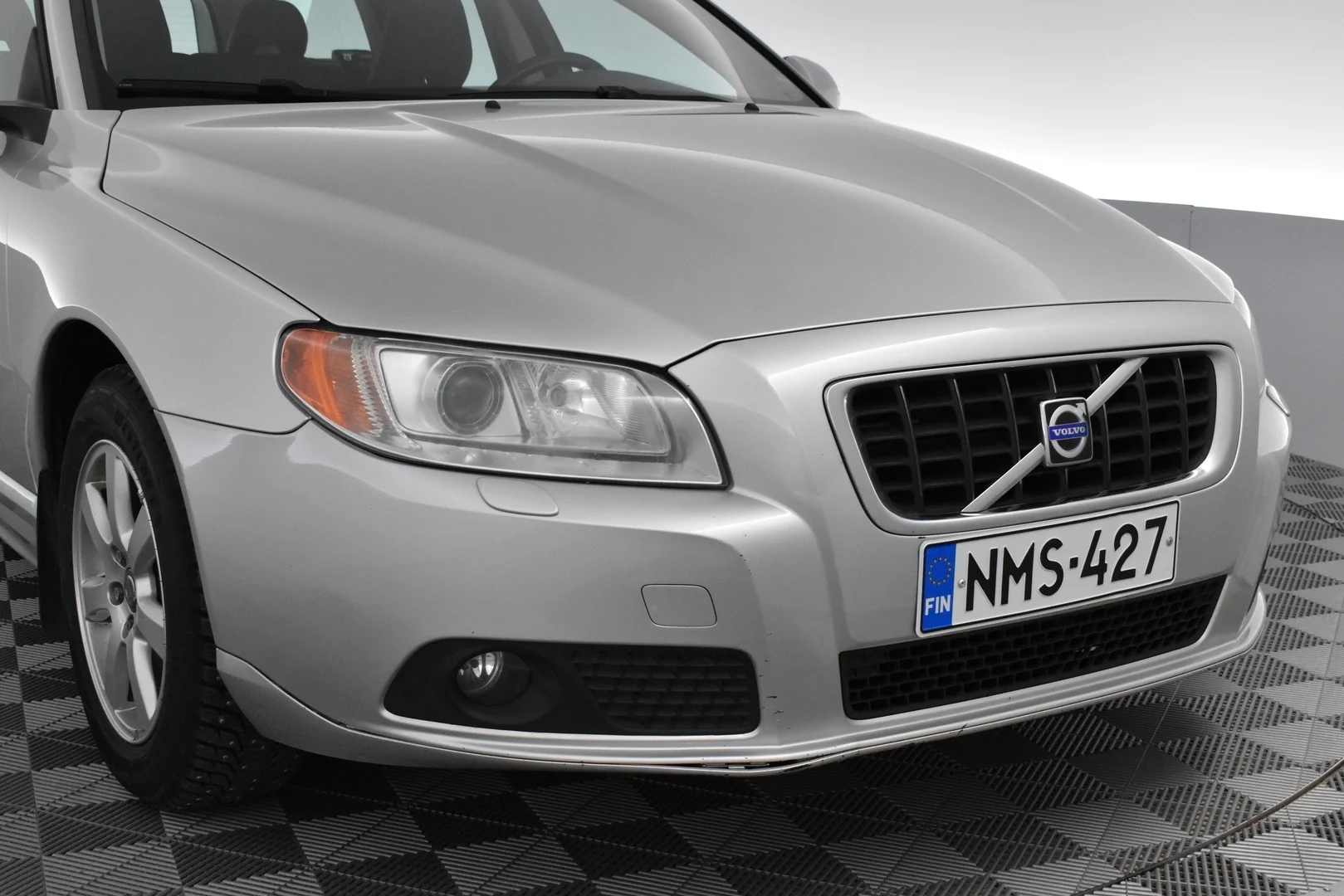 Car Image - 4GWGpFRuvNV7sKSjqUWVzh