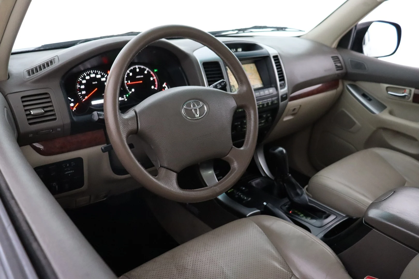 Car Image - 5HzLD7cjxS936uxRRQZl2M