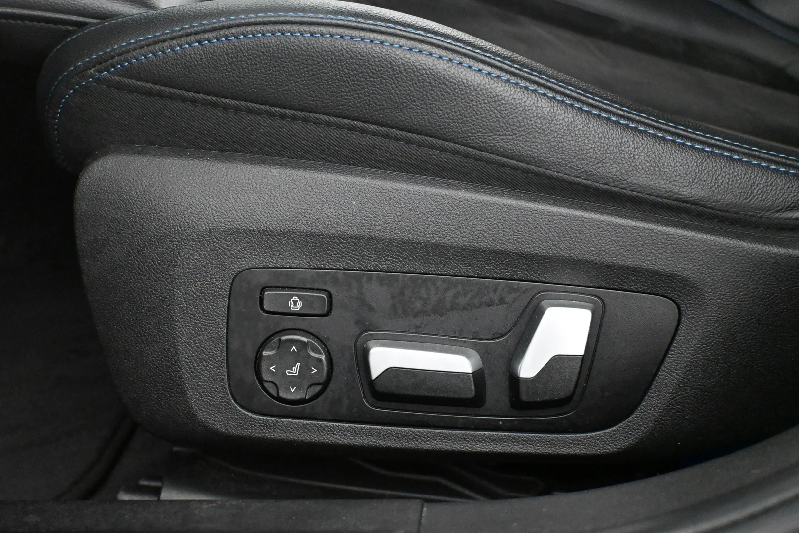 Car Image - 3hjxj8iRFGHO3WVbNedRHG