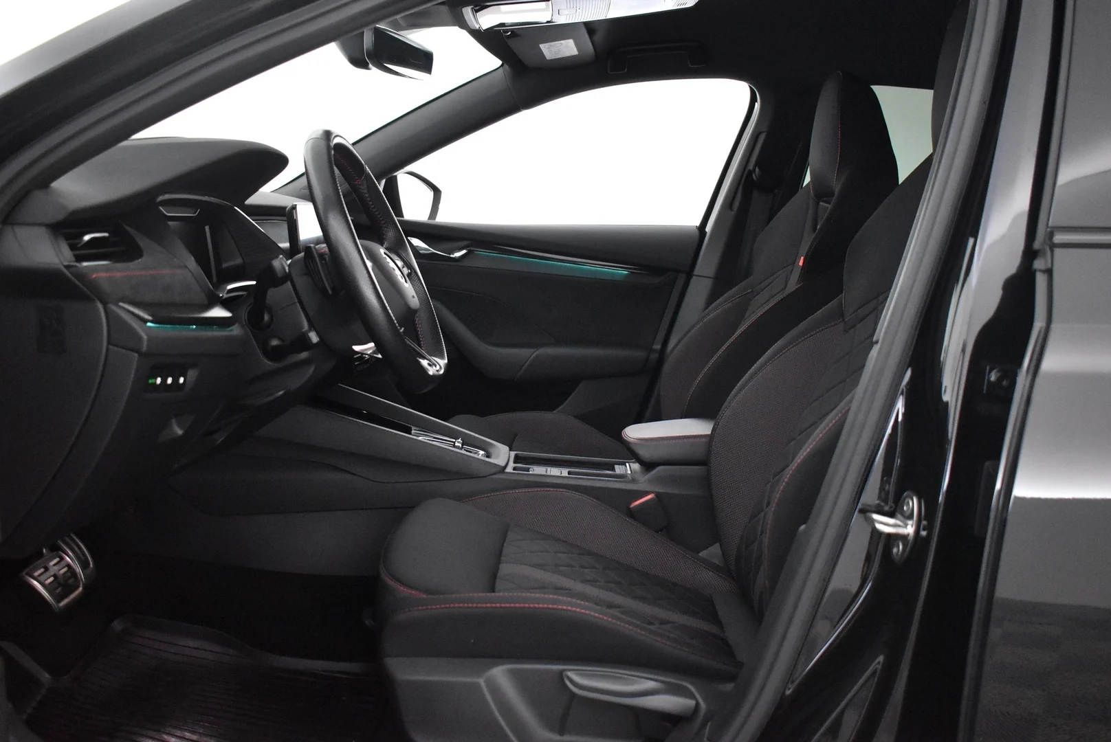 Car Image - 6MXRxYufl2UEOw0RQSQwNv