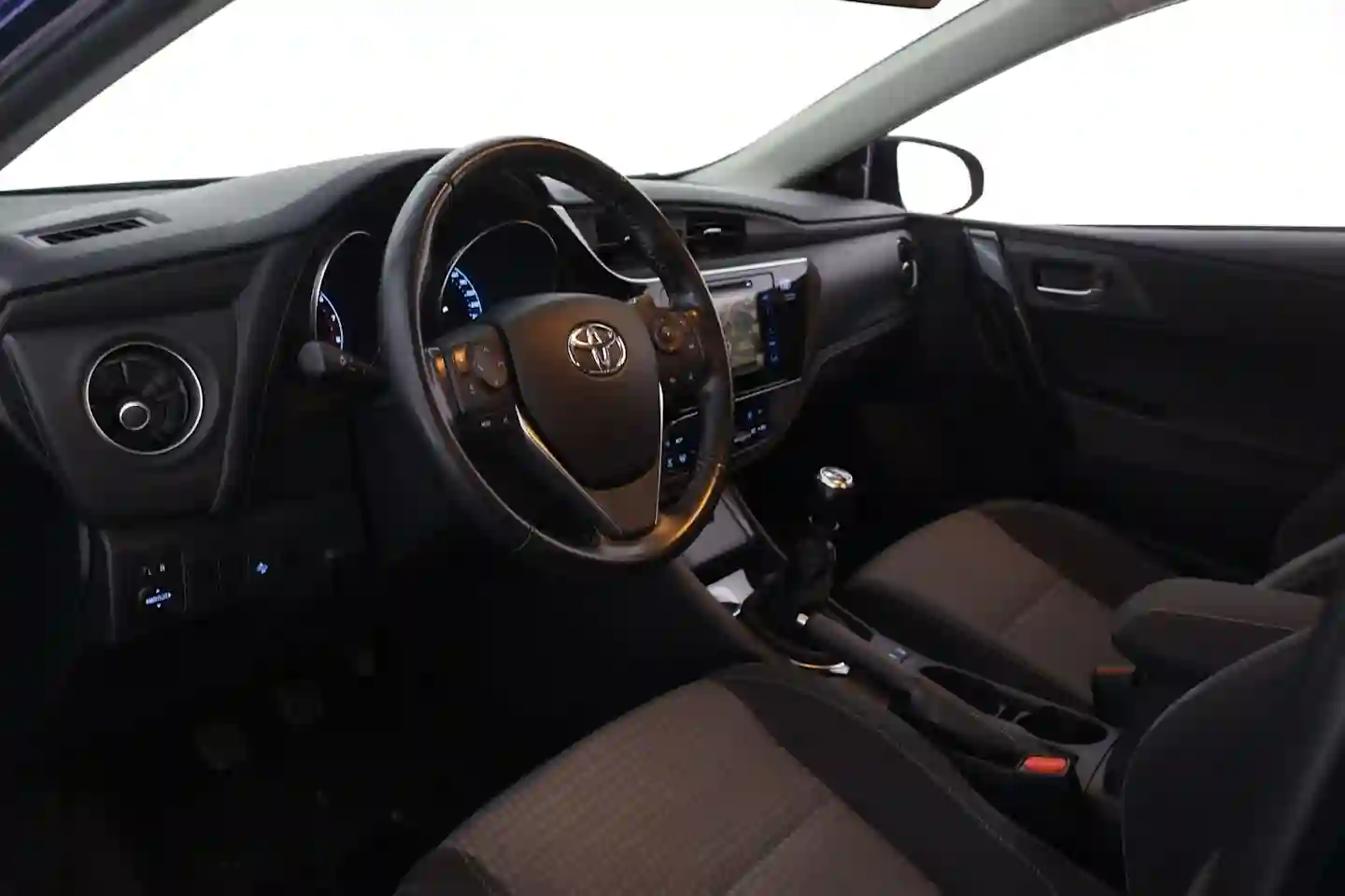 Car Image - 3dyTivQyV4aZX7KtR18IL5