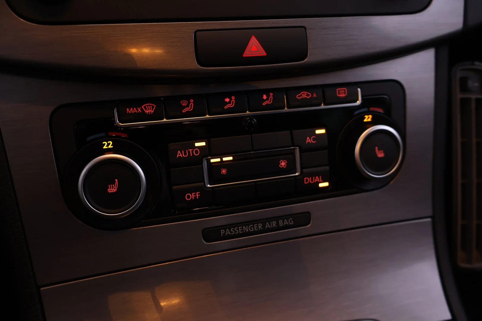 Car Image - 2T9KnpUI3wFcu0nucg65hg