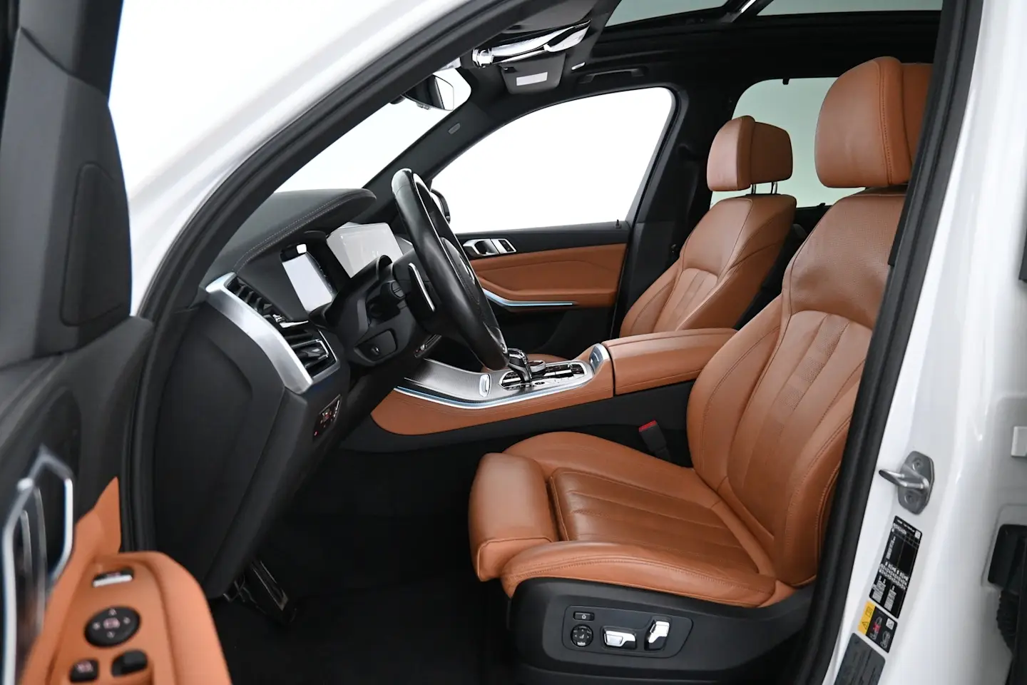 Car Image - 1YtSxRybyeRbrRFbOOCYmN