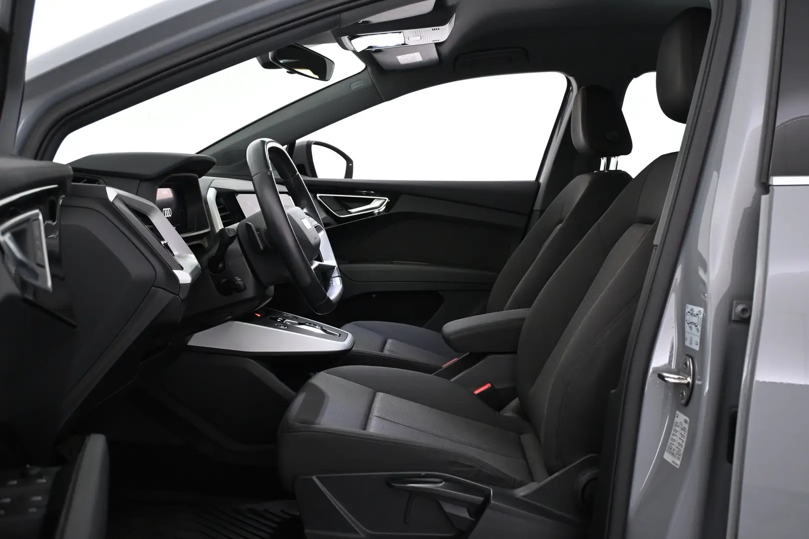 Car Image - 17OXqzXAatYYIxe4JVGN0G