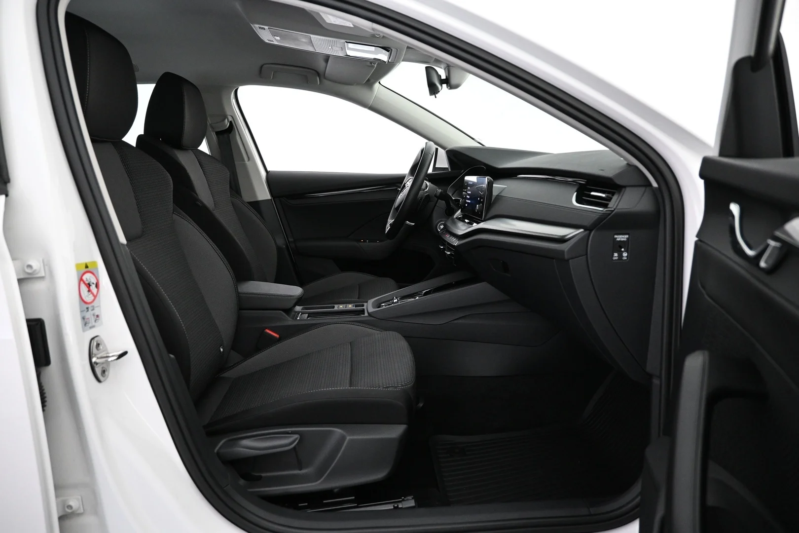 Car Image - 6BYWmYs41c2nwPl1UIVwXF