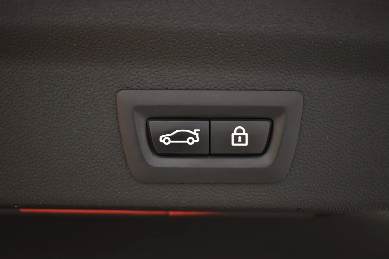 Car Image - TLMuYTmmSDUf3TkvFxGbd