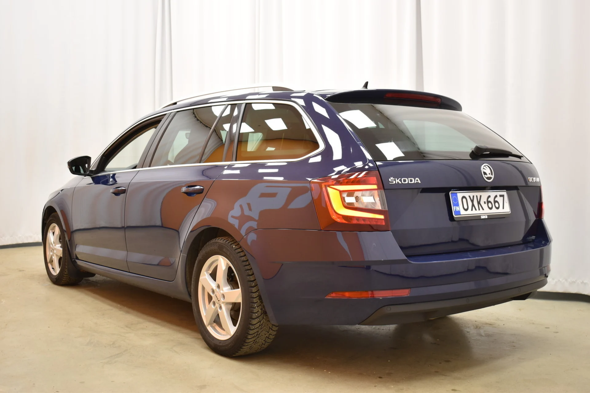 Car Image - 1Rq7IawoLFcmRvsv87PvUB