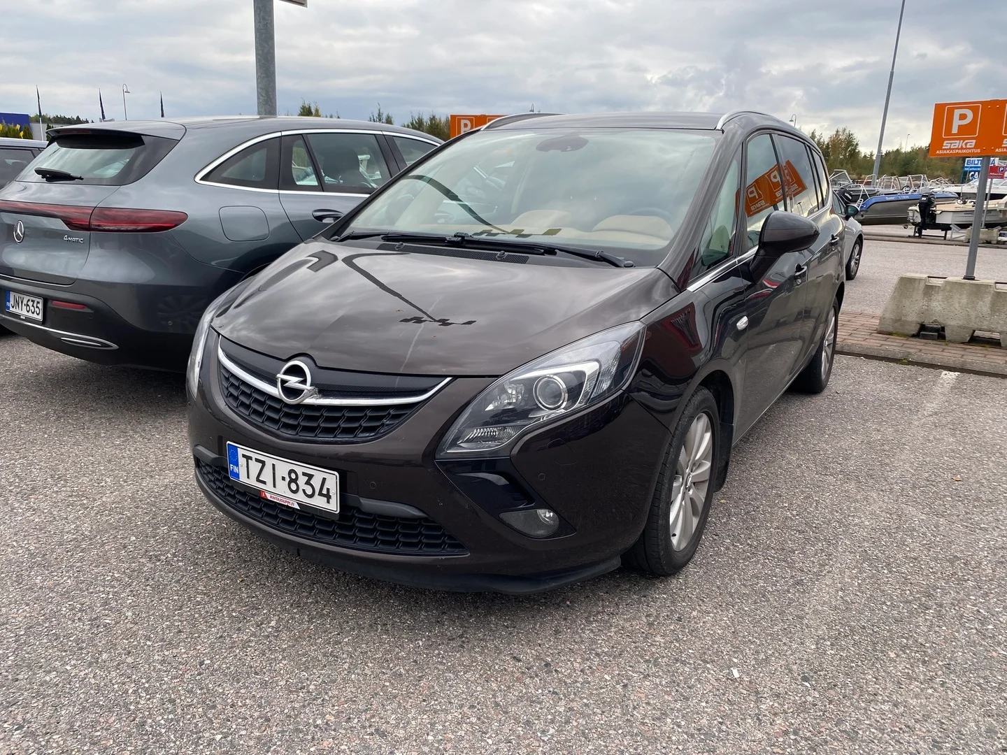 Car Image - nPFw19jPyQoJnSuQHuELd